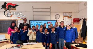 cultura e legalità alle elementari, i carabinieri incontrano gli alunni