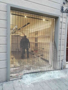 Livorno, sei serbi in manette per il furto da Cuccuini