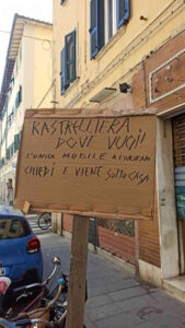 Bici, a Livorno in Borgo c'è la rastrelliera mobile, chiedi e viene sotto casa tua. La protesta di alcuni residenti