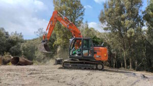 Quercianella, in via Falcucci iniziati i lavori contro il dissesto. Sopralluogo del Sindaco