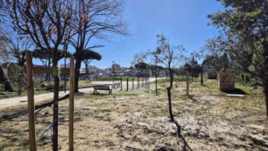 In via Firenze un parco con le "onde del mare" e ricco di piante per l'abbattimento dell'effetto serra. Domani l'inaugurazione