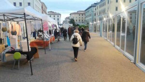 Il Mercato Buontalenti si sposta (temporaneamente) primo giorno di apertura nei container di Piazza Cavour
