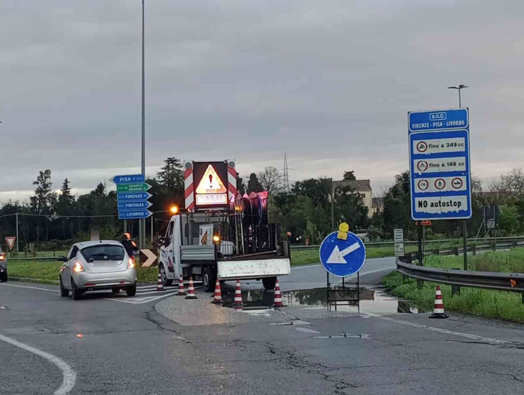Allerta Rossa, FiPiLi ancora chiusa a Vicarello. Aggiornamento viabilità a Collesalvetti
