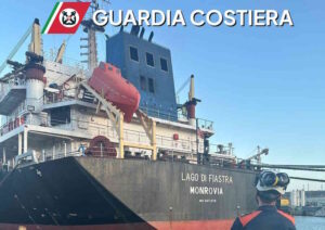Gravi carenze, fermata in porto a Piombino la nave "Lago di Fiastra"