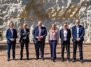 Delegazione olandese in visita al cantiere Benetti