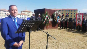 Monumento alle vittime del Moby Prince, la commemorazione dei 140 morti (Video)