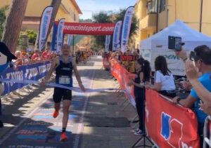 Il tricolore francese sventola alla Maratona dell’Elba