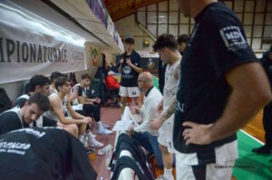 Il Basket San Vincenzo pronto per la finale playoff conference nord ovest girone B. Domenica c'è gara 1 a Prato