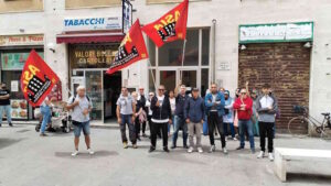 Sosteniamo Nazareno, Asia Usb: Case pubbliche svendute, famiglie per strada, “Lo Stato protegge i palazzinari?”