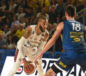 Playout, la Libertas si arrende a Vigevano (79-72)