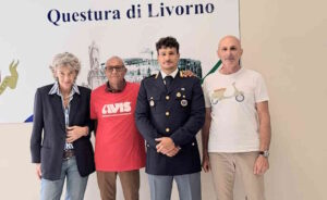 Solidarietà in divisa: Polizia e Avis insieme per salvare vite, oltre 20 donazioni a Livorno
