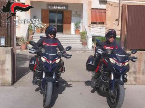 Controlli a tappeto sull’Isola d’Elba: 5 denunce, armi non custodite, furti e alcol 