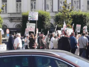 Bruxelles, “Free Palestine” costa quasi l’arresto del consigliere Morini (M5S): la sua disavventura