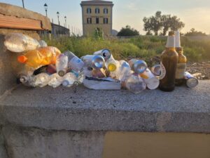 “Un piccolo gesto per un grande cambiamento”: l’appello di MrGreen dalla scogliera della Regina