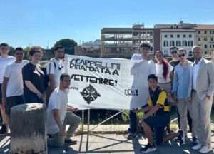 Davanti allo scheletro dell'Istituto Calafati la prima iniziativa di Azione Studentesca