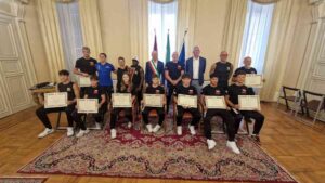 Il Gruppo Lottatori Livornesi premiato dal sindaco Luca Salvetti