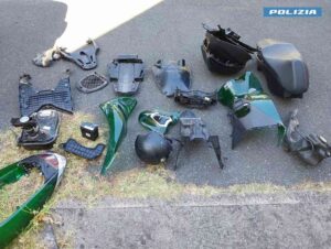Individuato deposito smistamento di scooter rubati, denunciate 4 persone