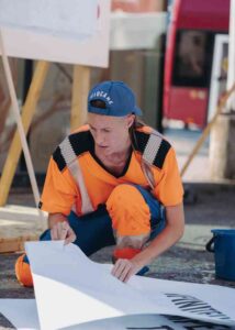 Ai Magazzini Generali Sara Leghissa con "Disarmiamo i porti della guerra"