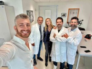 Da Roma a Edimburgo in sei giorni: l’impresa per sostenere la ricerca sul cancro dell’ultraciclista livornese