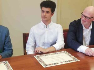 Dalla "noia" durante l'occupazione della scuola al carburante per i missili: la storia di Matilde e Gianluca. Video intervista a Gianluca