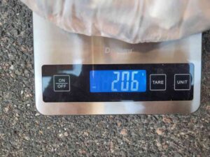 Pulizia urbana e tutela ambientale: MrGreen e il giovane volontario Francesco contro i mozziconi