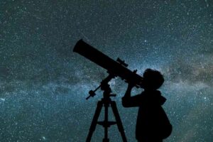 Al Museo del Mediterraneo l'osservazione del cielo estivo con i telescopi dell'Associazione Astrofili