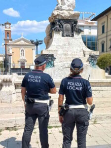 Cecina, la Polizia Municipale diventa Polizia Locale: nuove divise ed equipaggiamento