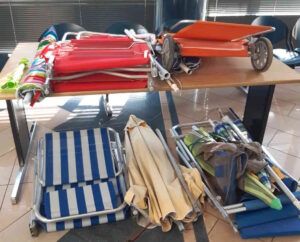 Ancora sequestri contro i furbetti del posto al mare in prima fila, due interventi della municipale