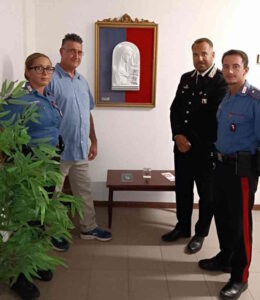 Portoferraio, donata al comando dei carabinieri l'immagine della Patrona Virgo Fidelis