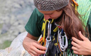 Berretti in lana merinos: l’artigianato delle Dolomiti firmato Elbec