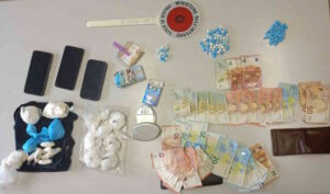 Nasconde droga in un canneto, arrestato 35enne tunisino con 7 etti di droga