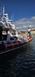 Antignano, surfista in difficoltà soccorso dalla Guardia Costiera
