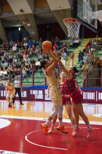 Il Jolly Libertas Livorno travolge Costa Masnaga nella prima al PalaMacchia (94-65)