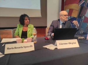 "Tumore al seno nelle giovani donne", grande interesse per l'esperienza dei primari livornesi