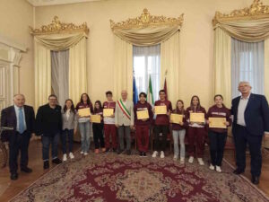 Atletica, consegnate in Comune le borse di studio agli studenti
