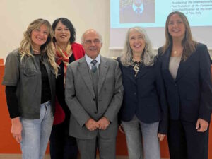 Menopausa e consultori: formazione e approccio multidisciplinare per una nuova visione della salute femminile