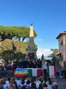Collesalvetti: Un Ponte per la Pace – Celebrato il Centenario del Monumento ai Caduti in occasione della Festa della Toscana