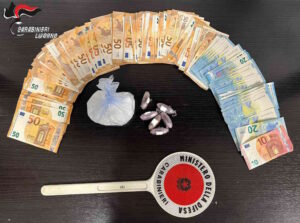 Spaccio a Cecina: arrestato 42enne, aveva anche oltre 15mila euro in contanti