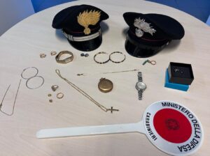 Gioielli consegnati per manutenzione e mai restituiti: scatta la denuncia