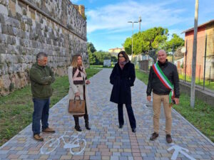 Livorno riapre il passaggio del vecchio dazio doganale: inaugurata la ciclabile delle Mura Lorenesi