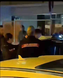 NSC Livorno: “Solidarietà alla carabiniera colpita da sputo, gesto vile e inaccettabile”