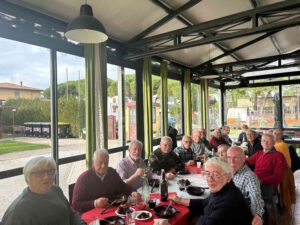 I ragazzi della 5° A Iti Meccanici si ritrovano a cena dopo 56 anni