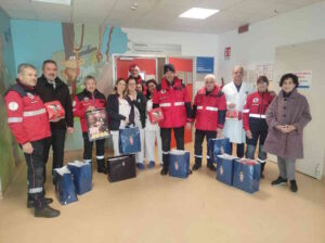 Natale 2025, in Pediatria a Livorno i doni dell’Associazione Nazionale Carabinieri, "Il porto dei piccoli"