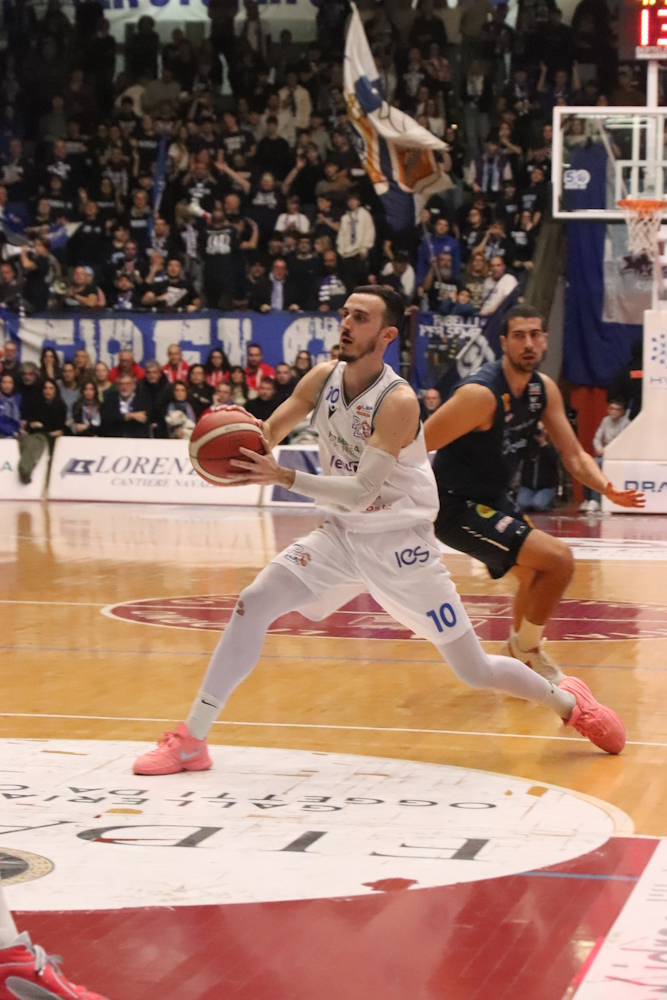 Pielle Livorno -Loreto Pesaro (67-58). Il commento di coach Turchetto al termine del match e alcune azioni (Video)