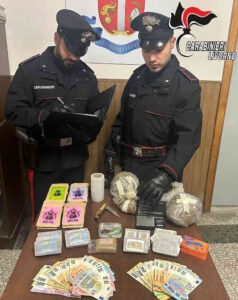 Spaccio; i carabinieri di Cecina arrestano coppia, avevano circa due chili di droga