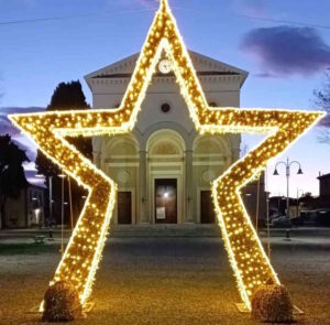 Luminaria Rosignano 2025: il comune ha speso 40mila euro per garantire luci in tutte le frazioni, la novità i punti Selfie 