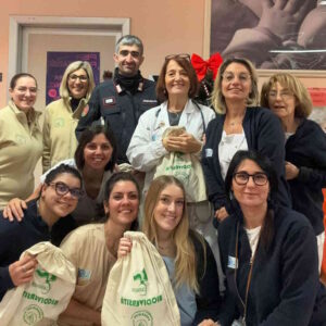 Epifania2026, al Materno Infantile di Cecina i doni dei Carabinieri Forestali del Reparto Biodiversità