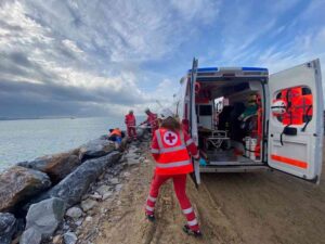 Esercitazione di soccorso in Darsena Europa