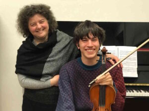 Al “Sabato del Mascagni” il giovane violinista Leone Pini in concerto con Michela Spizzichino