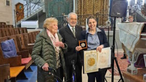 Salvarono una famiglia ebrea dal nazismo, consegnata l'onorificenza “Giusti fra le Nazioni” alla memoria della famiglia Cipolli